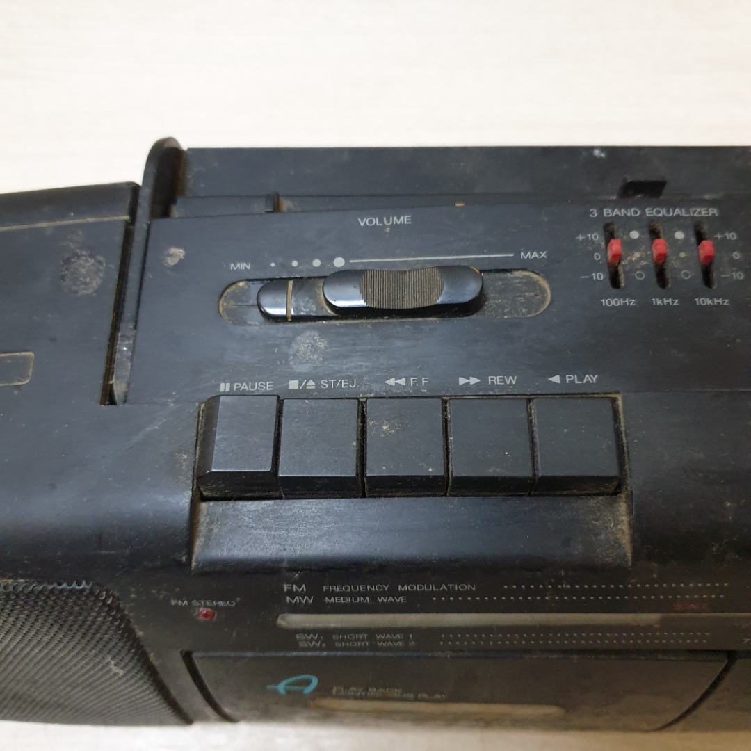 Магнитофон кассетный "DAEWOO ARW-240" из пластика, Корея. Картинка 17
